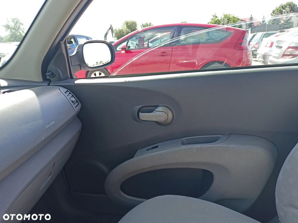 Nissan Micra - 13