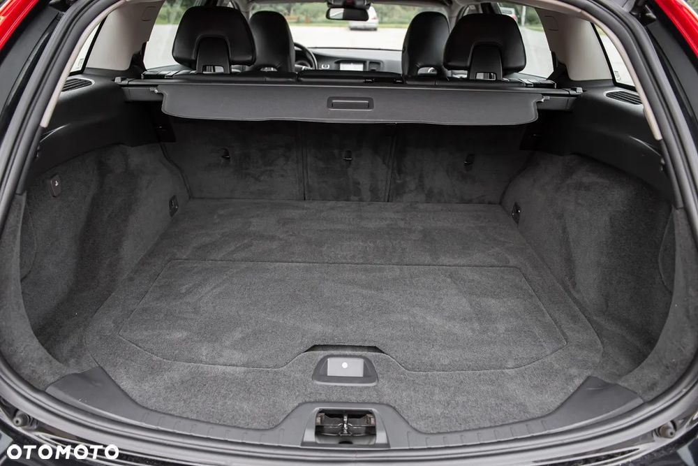 Volvo V60 D2 Summum - 28