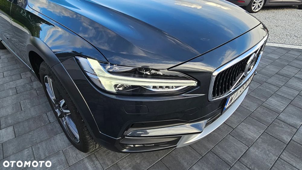 Volvo V90 Cross Country - 20