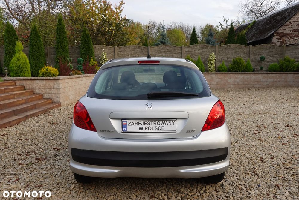 Peugeot 207 - 7