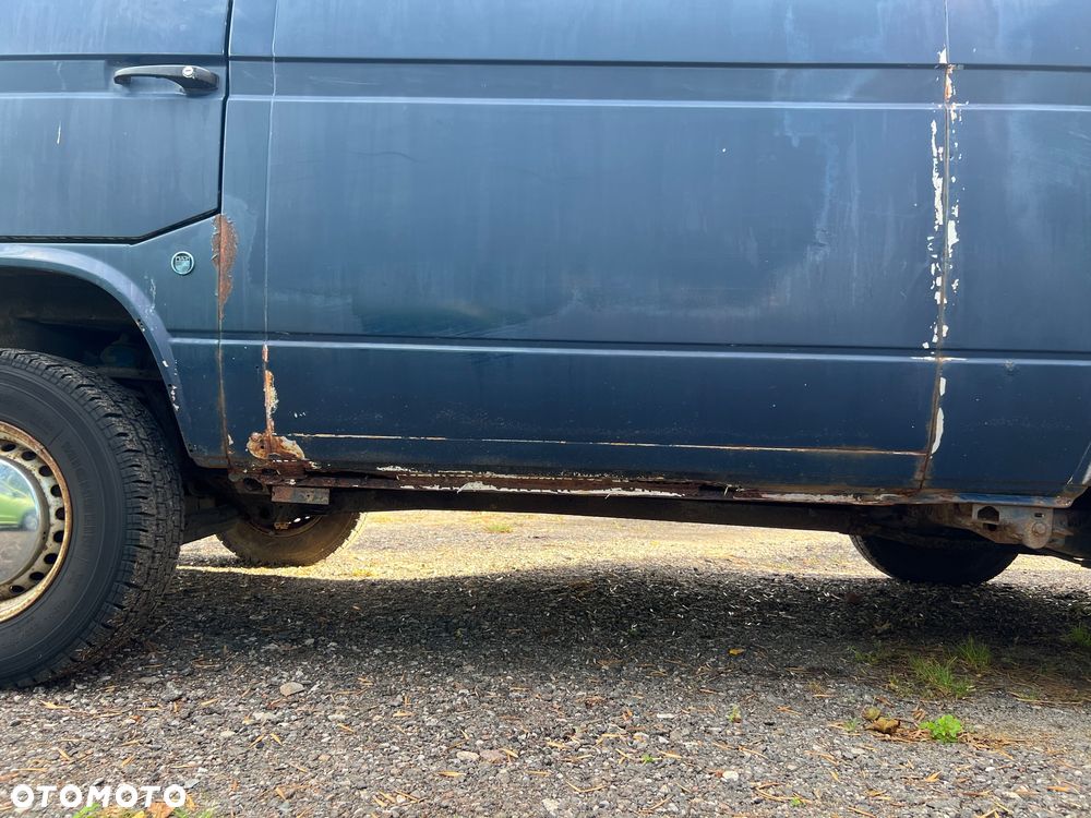 Volkswagen Caravelle - 29