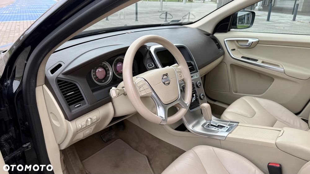 Volvo XC 60 D3 Momentum - 22