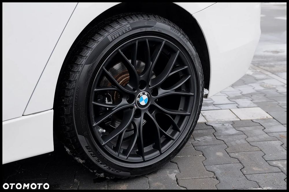 BMW Seria 3 318i - 26