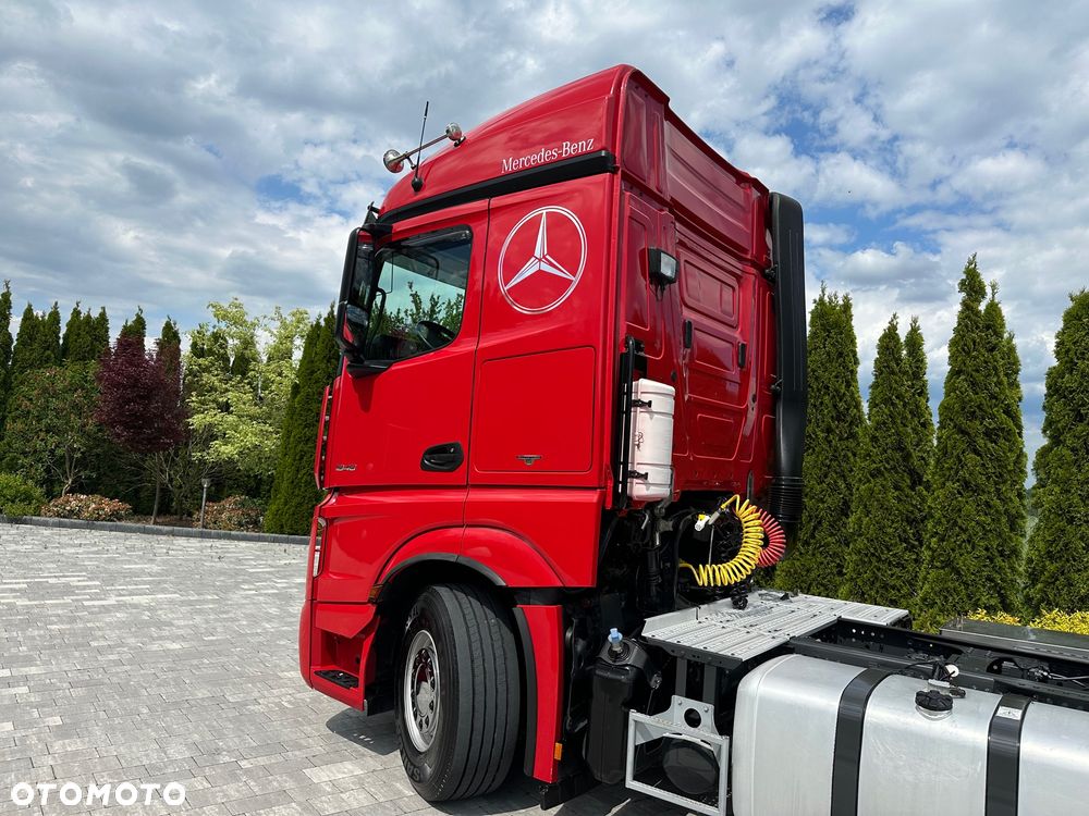 Mercedes-Benz / ACTROS / 1846 / 198 tys.km./ - 24
