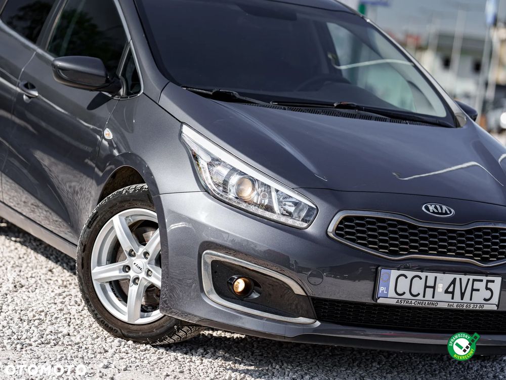 Kia Ceed 1.6 CRDi 136 ISG Spirit - 11