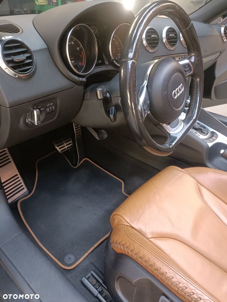 Audi TT Coupé 3.2 quattro S tronic - 6