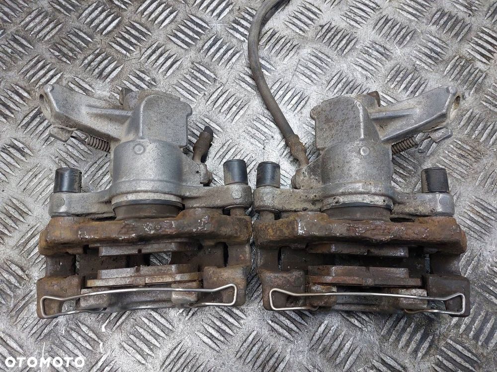 TARCZE HAMULCOWE TYŁ + KLOCKI + ZACISKI OPEL VECTRA C SIGNUM I - 6