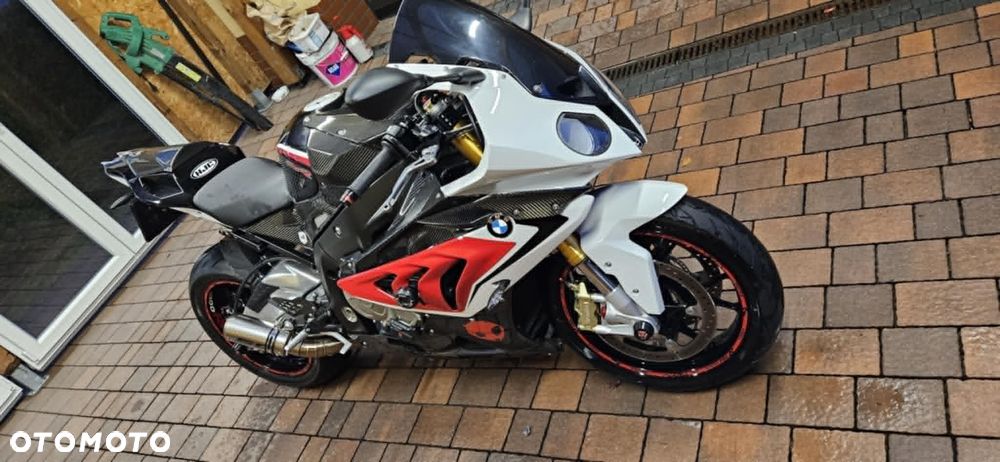 BMW S