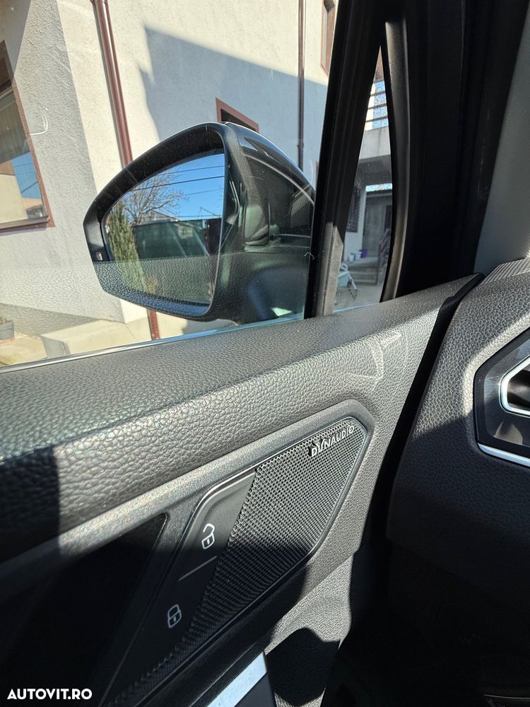 Volkswagen Tiguan - 32