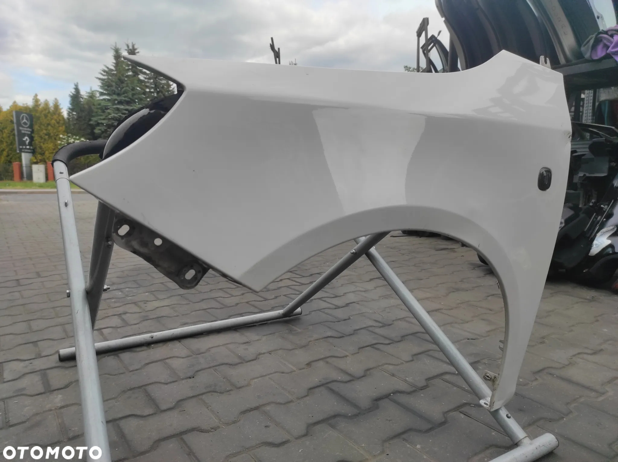 BŁOTNIK LEWY SKODA FABIA 2 LIFT LF9E 1026 BIAŁY WYSYŁKA !!!!! - 5
