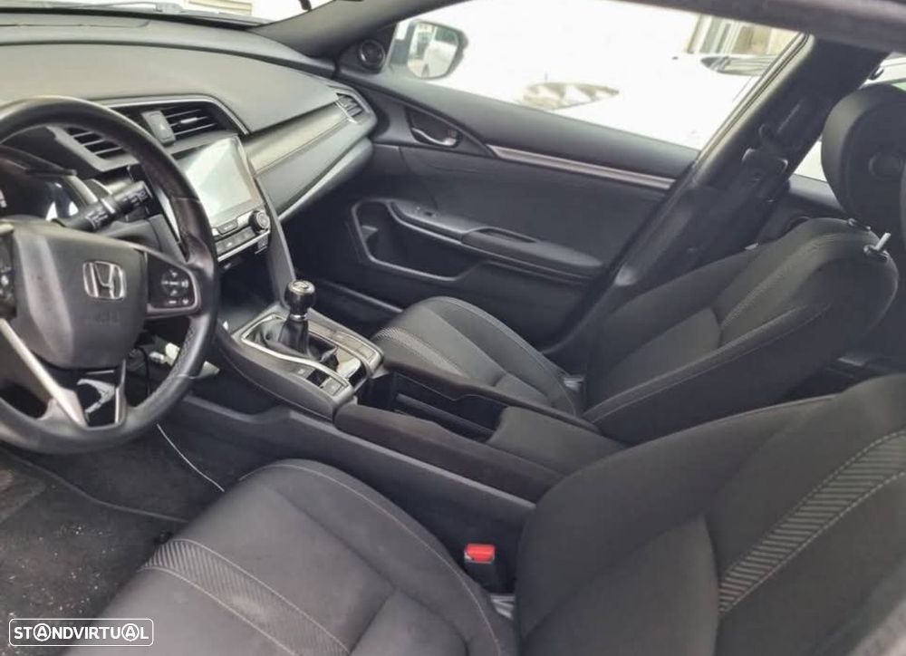 Honda Civic 1.0 i-VTEC Elegance - 10