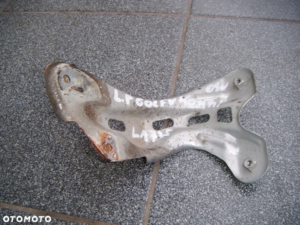 GOLF V kombi 08r mocowanie błotnika lewy przód LA7W - 1