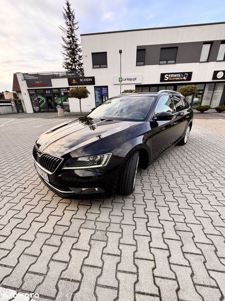 Skoda Superb 2.0 TDI L&K DSG - 8