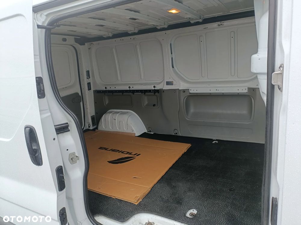 Opel Vivaro - 9