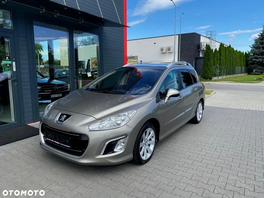Peugeot 308 - 1