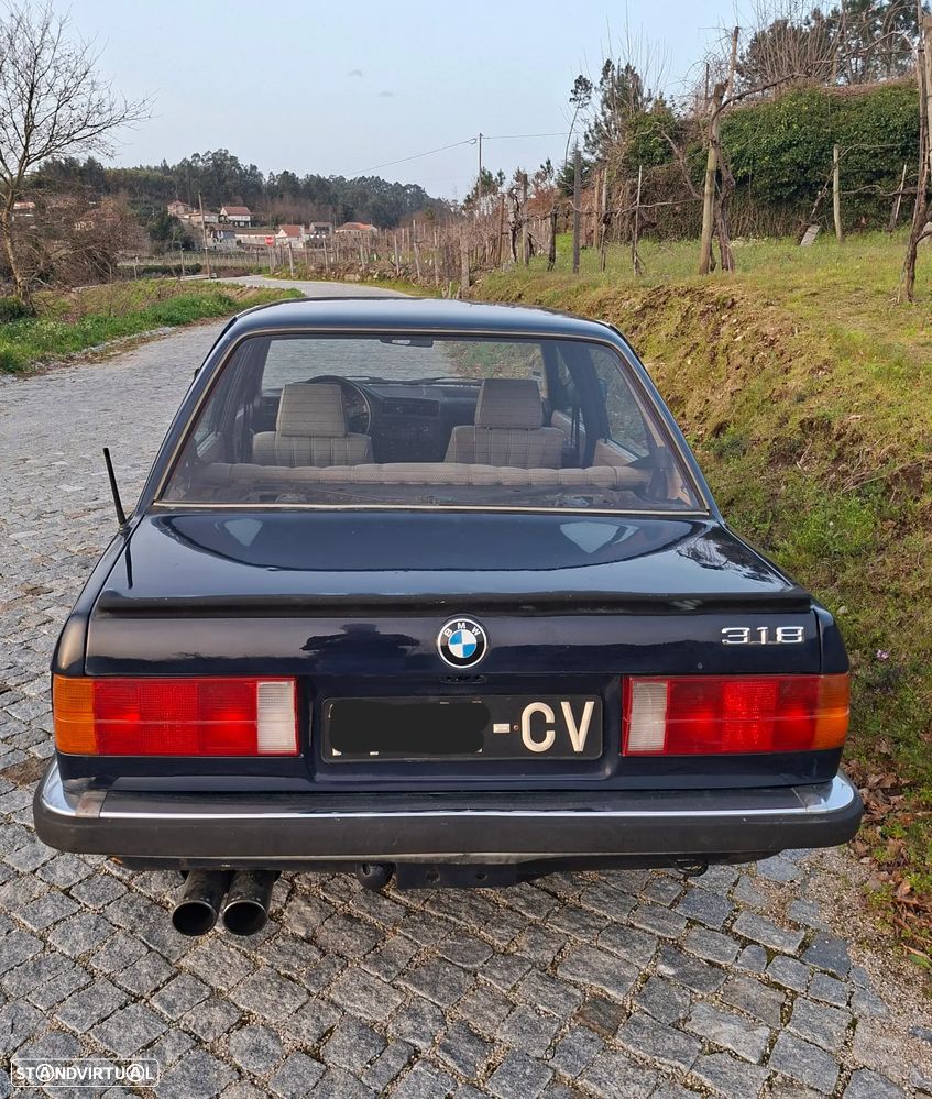 BMW 318 - 6