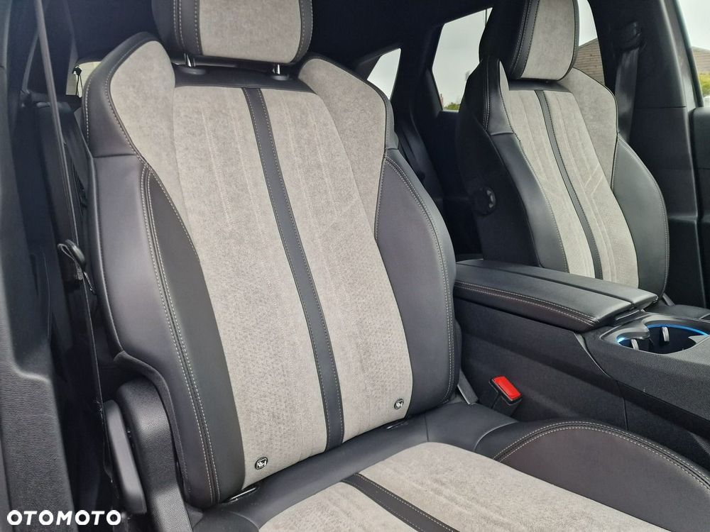 Peugeot 3008 1.6 PureTech HYbrid GT Line S&S EAT8 - 19