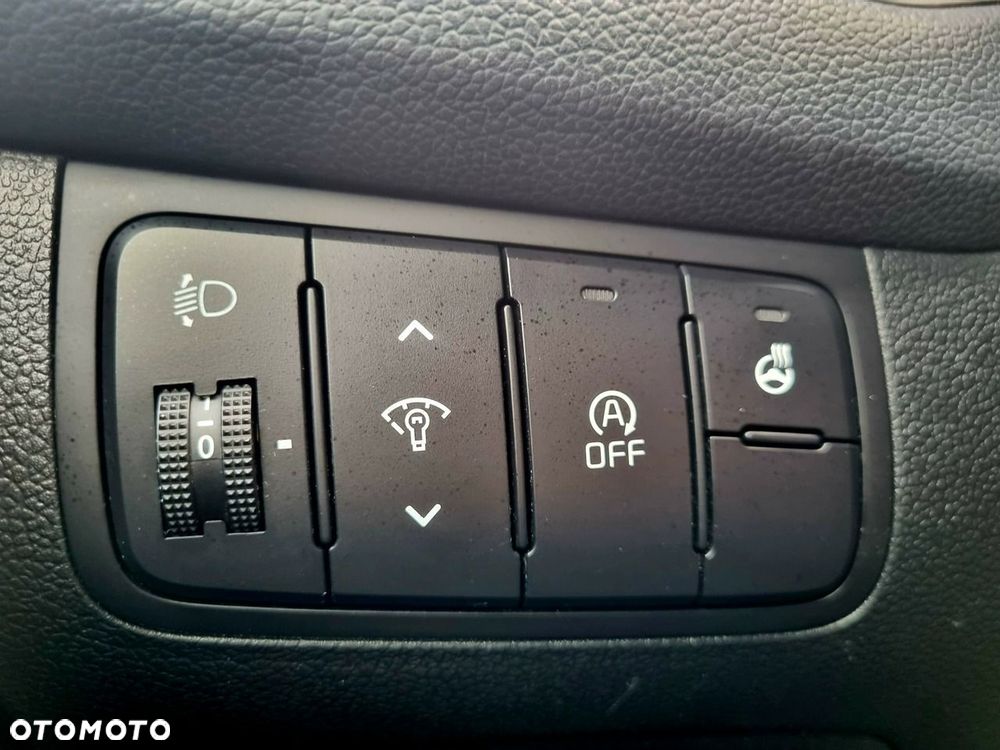 Kia Ceed 1.4 L - 19