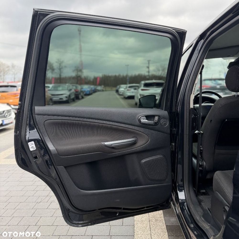 Ford Galaxy - 17