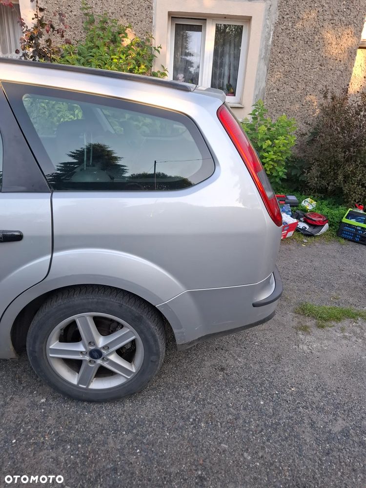 Ford Focus 1.6 Ambiente - 10