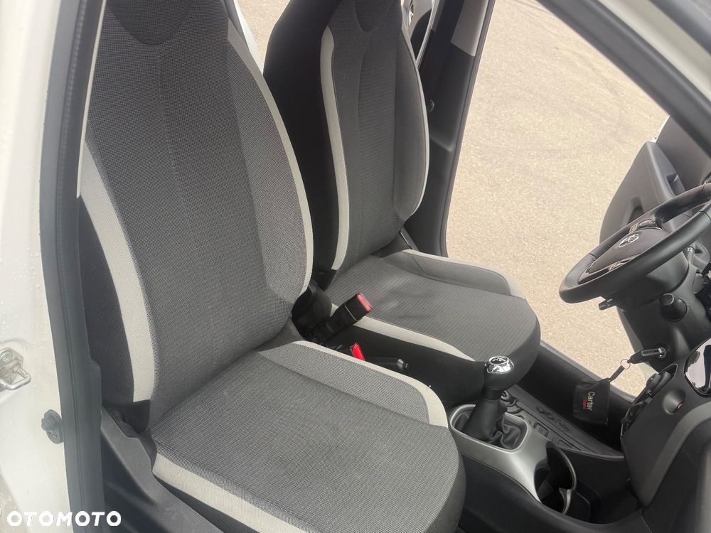 Toyota Aygo 1.0 VVT-i Color Edition - 12