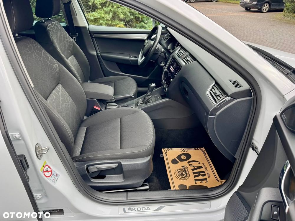 Skoda Octavia 2.0 TDI 4x4 DSG Clever - 16