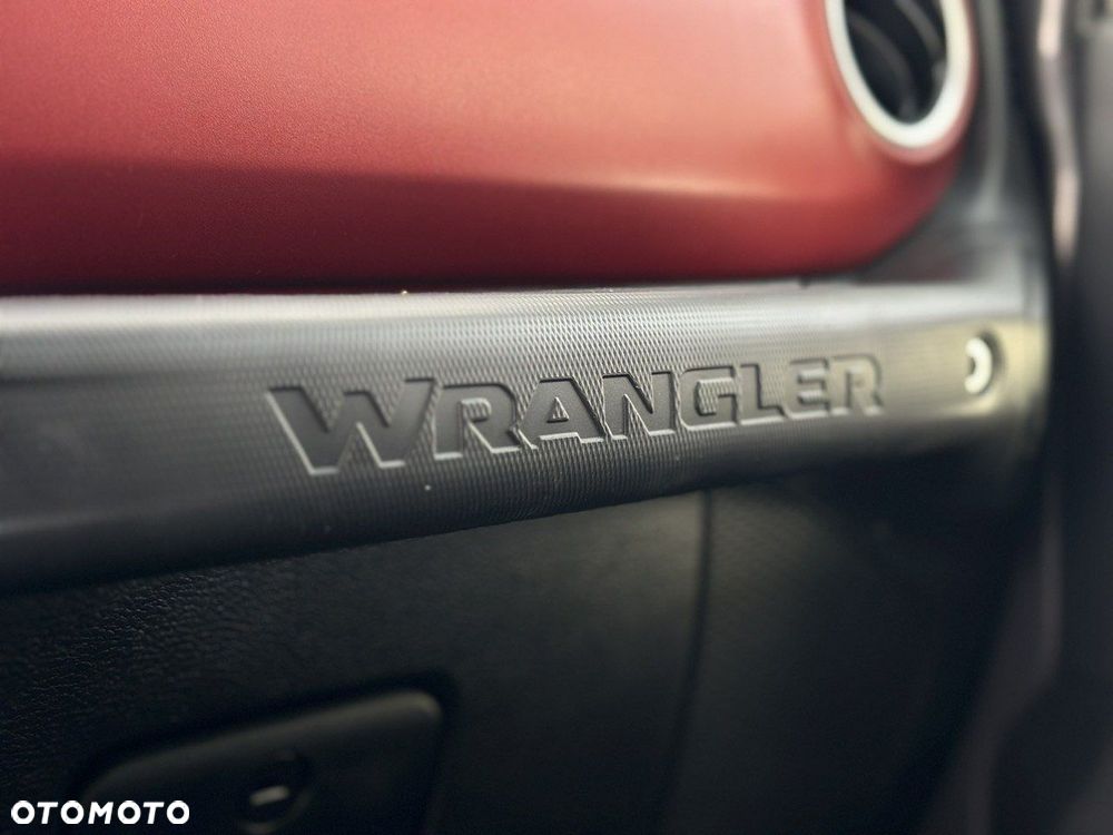 Jeep Wrangler - 30