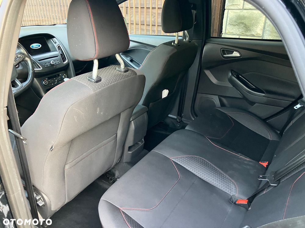 Ford Focus 1.5 EcoBoost ST-Line - 11