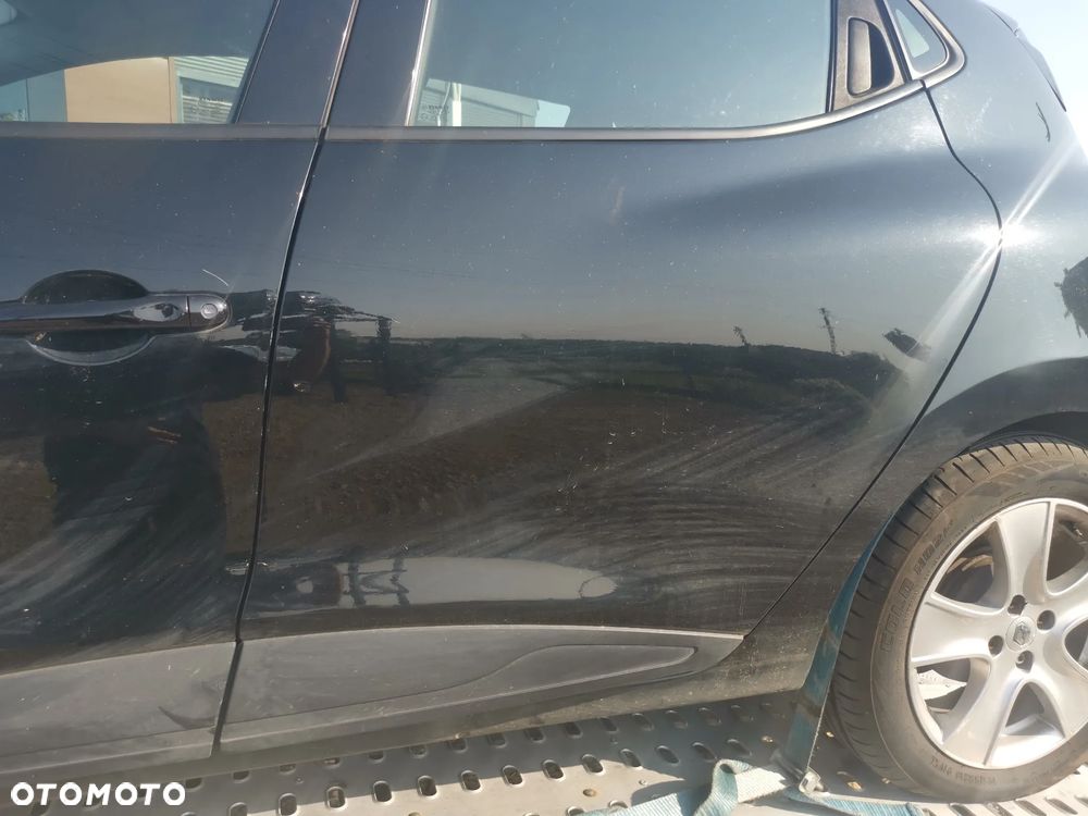 Renault Clio IV 0.9 TCE Kolor TEGNE - 9