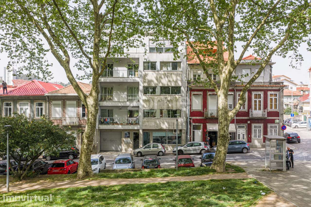 Apartamento T2 seminovo na Praça da Corujeira - Porto - Grande imagem: 3/29