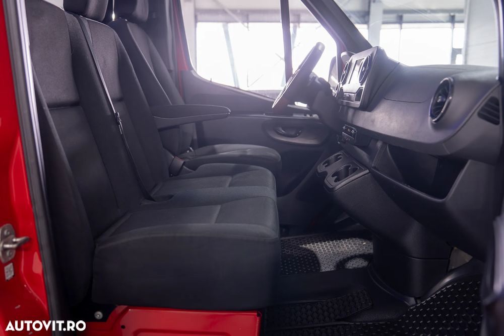 Mercedes-Benz Sprinter - 19