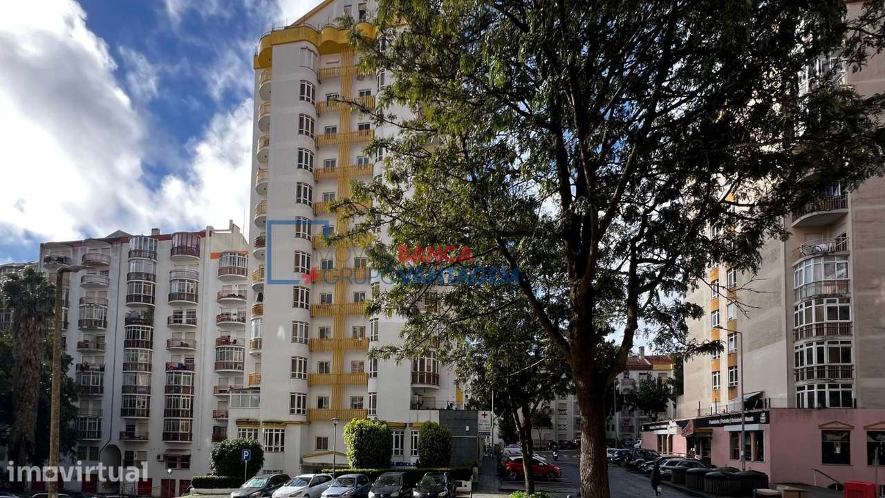 Apartamento T3 com 113 m² na Tapada das Mercês | AlgueirãoMem Marti... - Grande imagem: 3/25