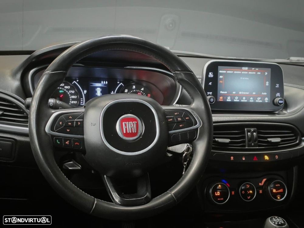 Fiat Tipo Station Wagon 1.3 M-Jet Lounge - 13