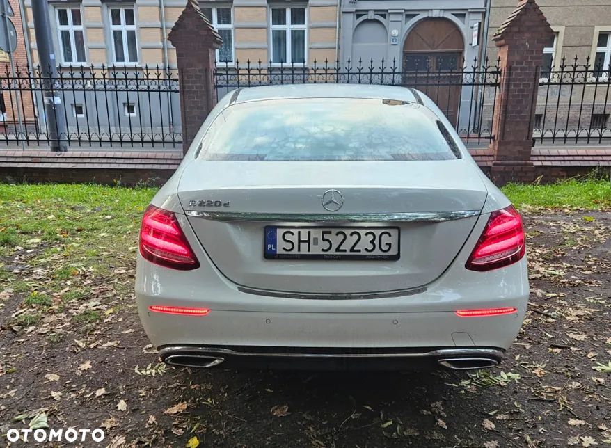 Mercedes-Benz Klasa E 220 d 9G-TRONIC - 4