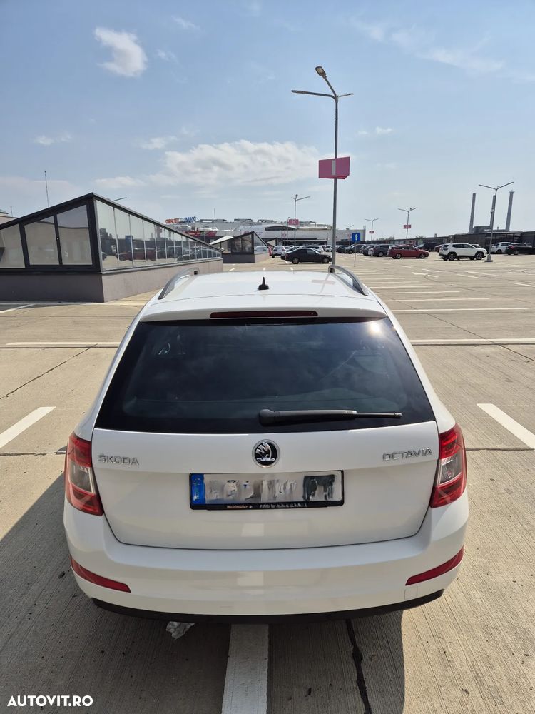Skoda Octavia 2.0 TDI DSG 4X4 Ambition - 4