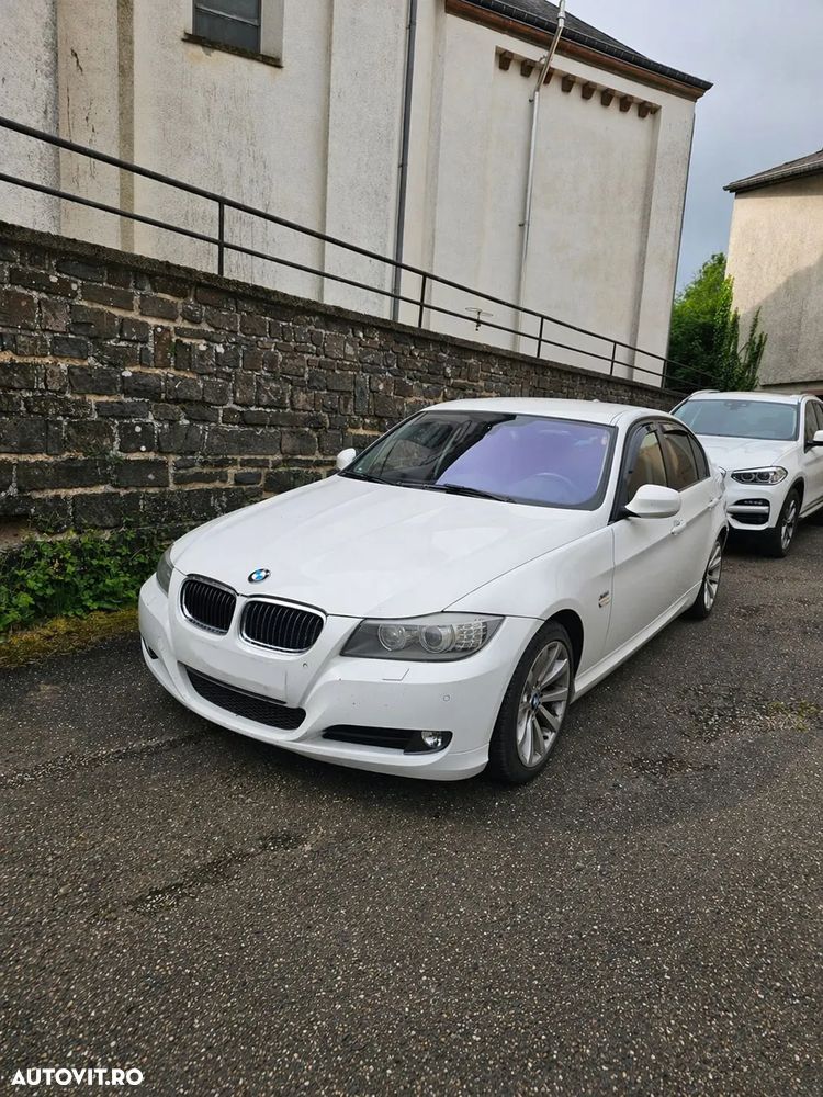 BMW Seria 3 320d xDrive - 2