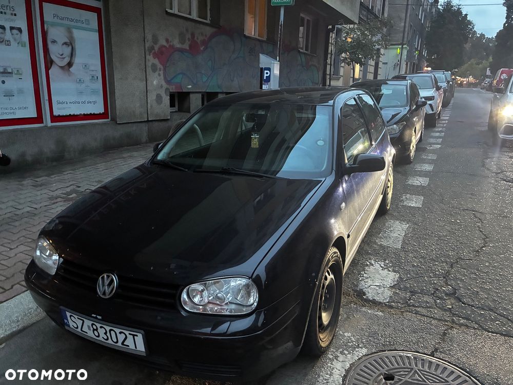 Volkswagen Golf 1.6 Basis - 2
