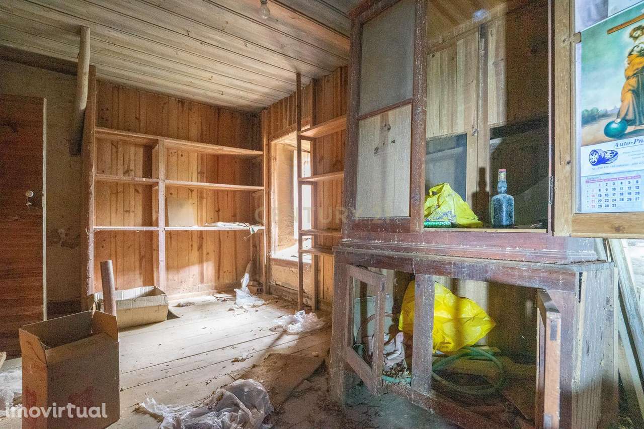 Moradia T6 antiga, para recuperar - Grande imagem: 5/39