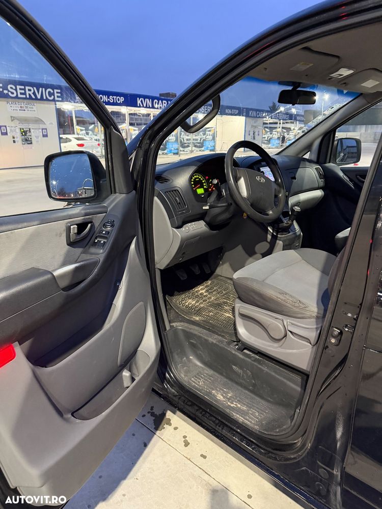 Hyundai H-1 Starex - 10