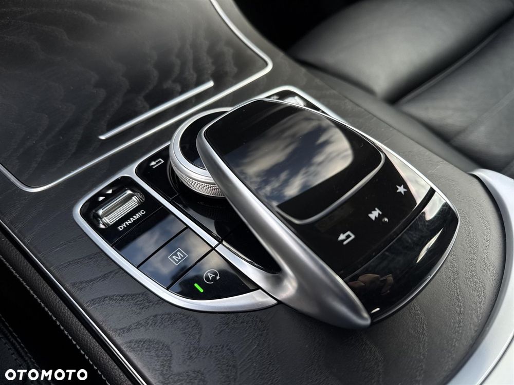 Mercedes-Benz GLC - 13