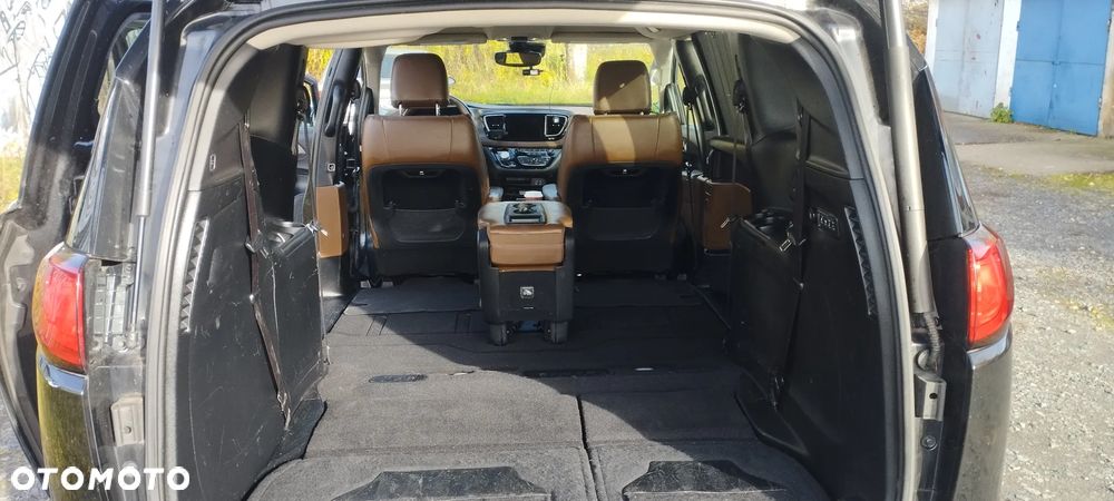 Chrysler Pacifica - 17