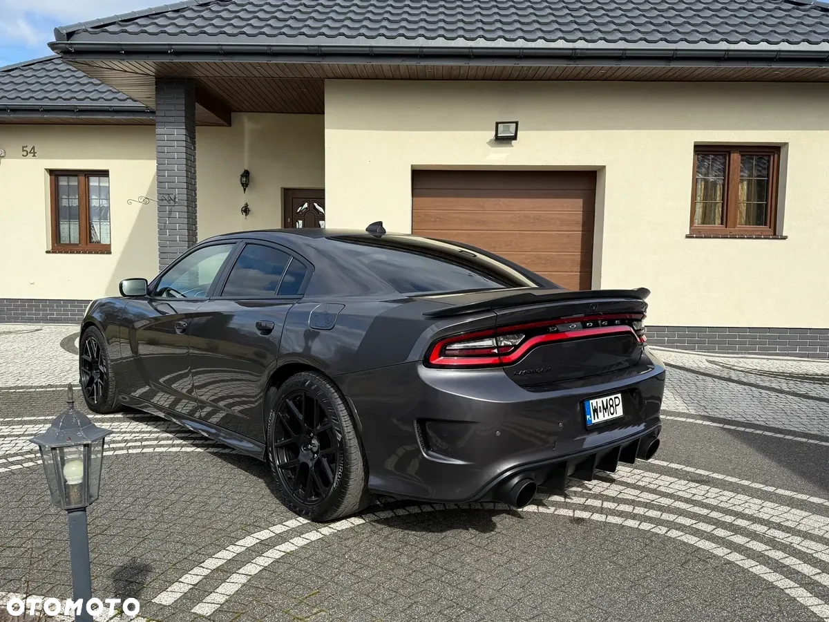 Dodge Charger - 4