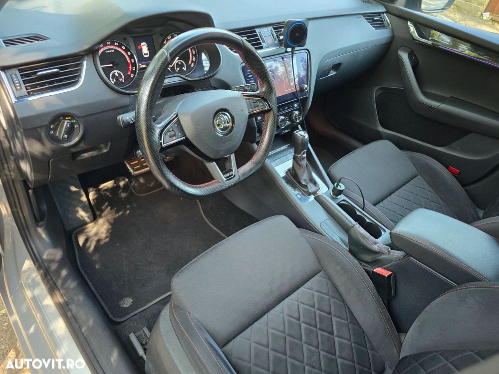 Skoda Octavia Combi Diesel 2.0 TDI 4X4 DSG RS - 17