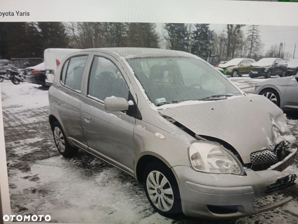 toyota yaris I 1d2 maska zderzak lampa grill błotnik drzwi zbiornik paliwa szyba lusterko - 4