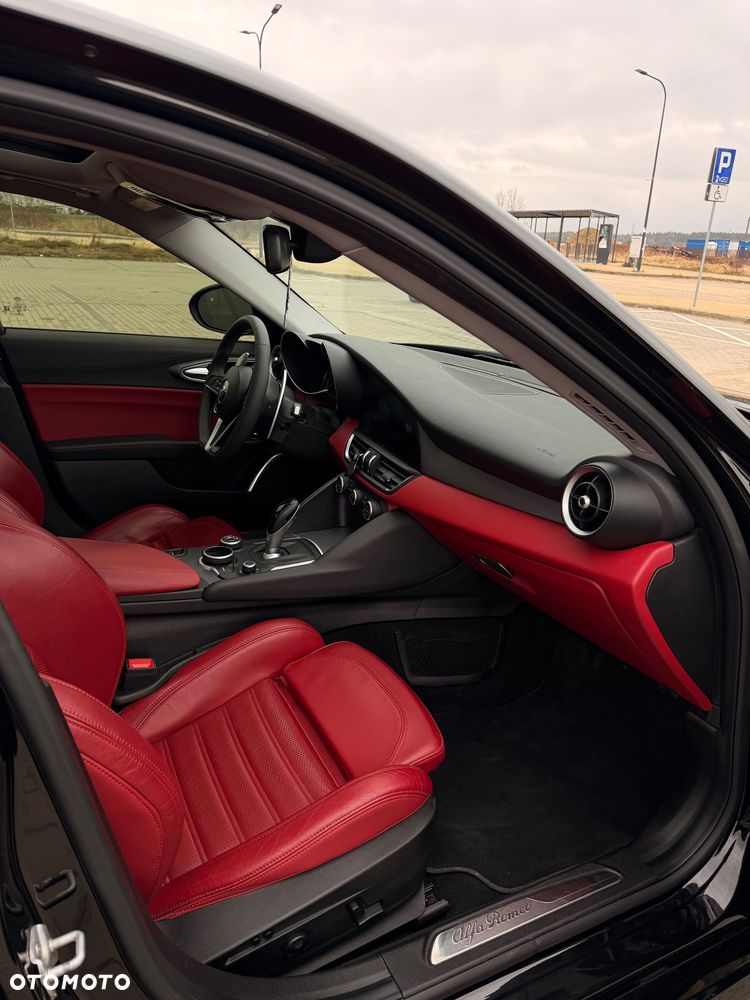 Alfa Romeo Giulia 2.0 Turbo Veloce - 8