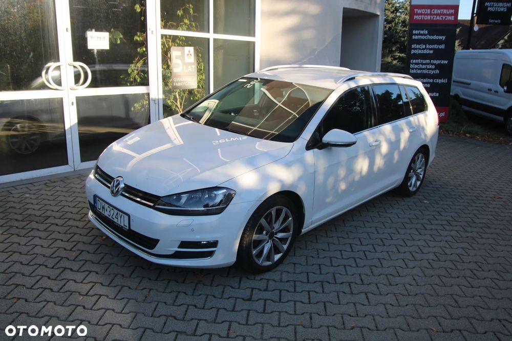 Volkswagen Golf - 1