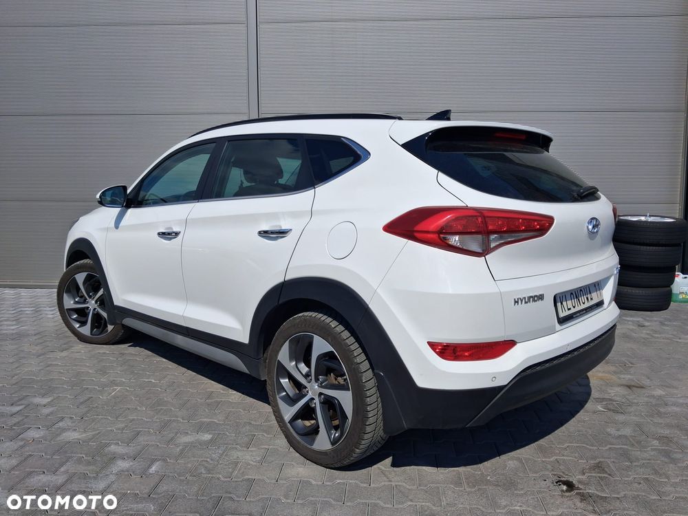 Hyundai Tucson 1.7 CRDI BlueDrive Premium 2WD DCT - 9