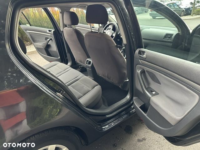 Volkswagen Golf - 19