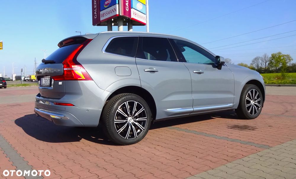 Volvo XC 60 T8 Plug-In Hybrid AWD Ultra Dark - 8