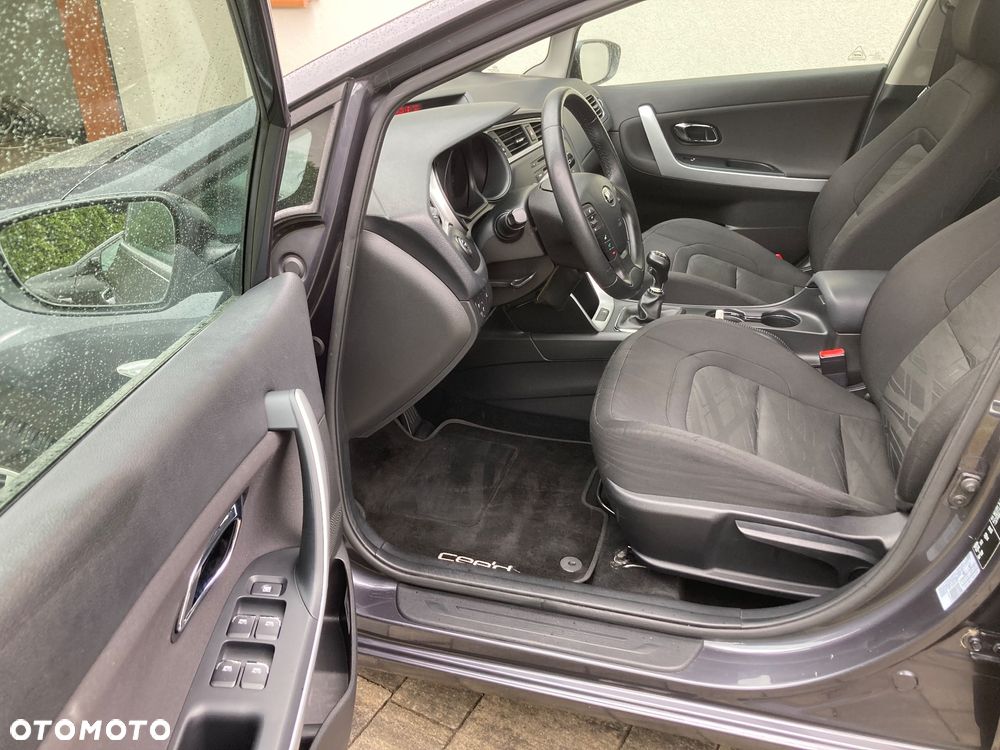 Kia Ceed 1.4 CVVT Attract - 4